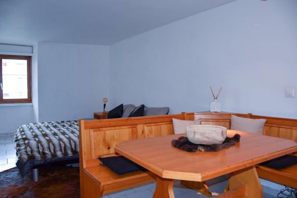 Private Apartment With Parking Spot In The Center Flims Bagian luar foto